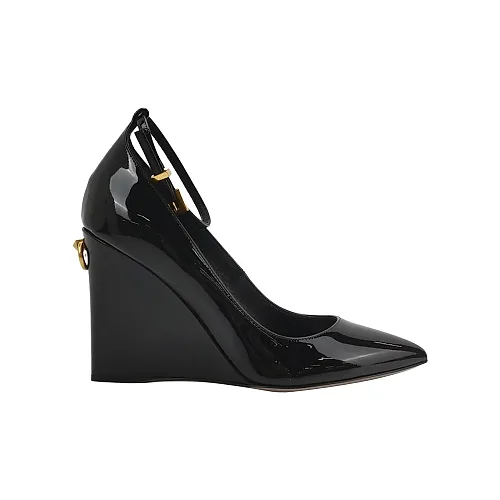 Valentino Pointed Wedge Pumps, Patent