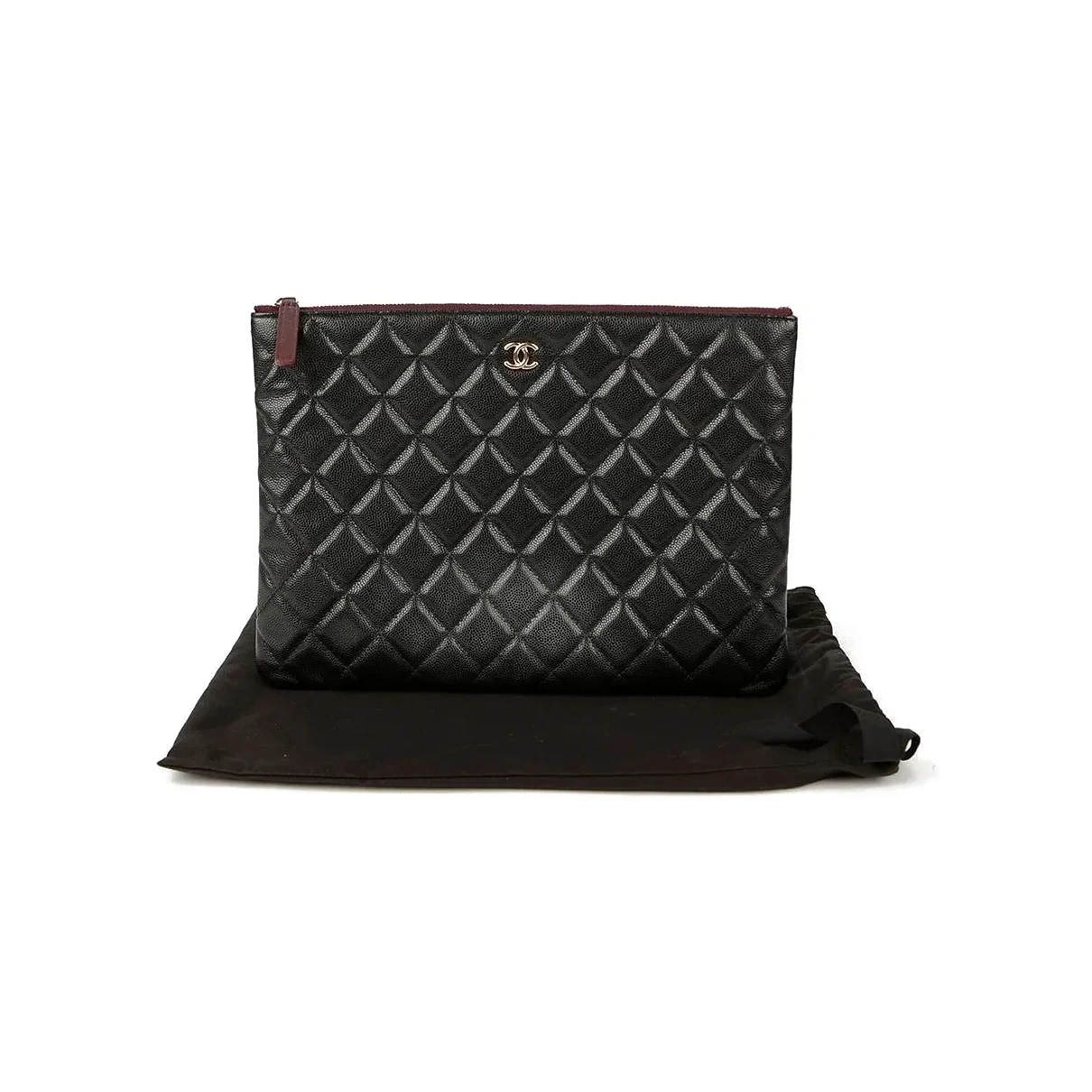 Classic Caviar Medium Clutch A82545