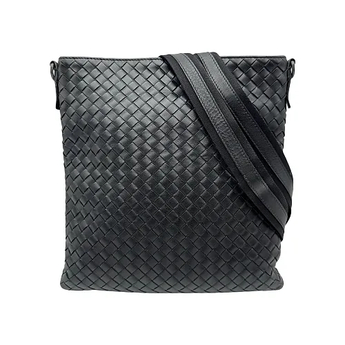 Intrecciato Shoulder Bag