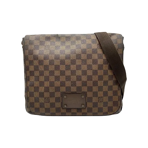 Brooklyn MM Shoulder Bag