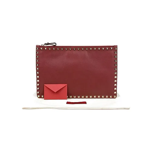 Rockstud Clutch