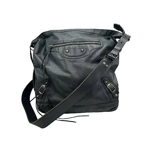 The Sunday Shoulder Bag