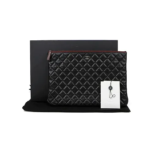 Caviar Classic Large Clutch A82552