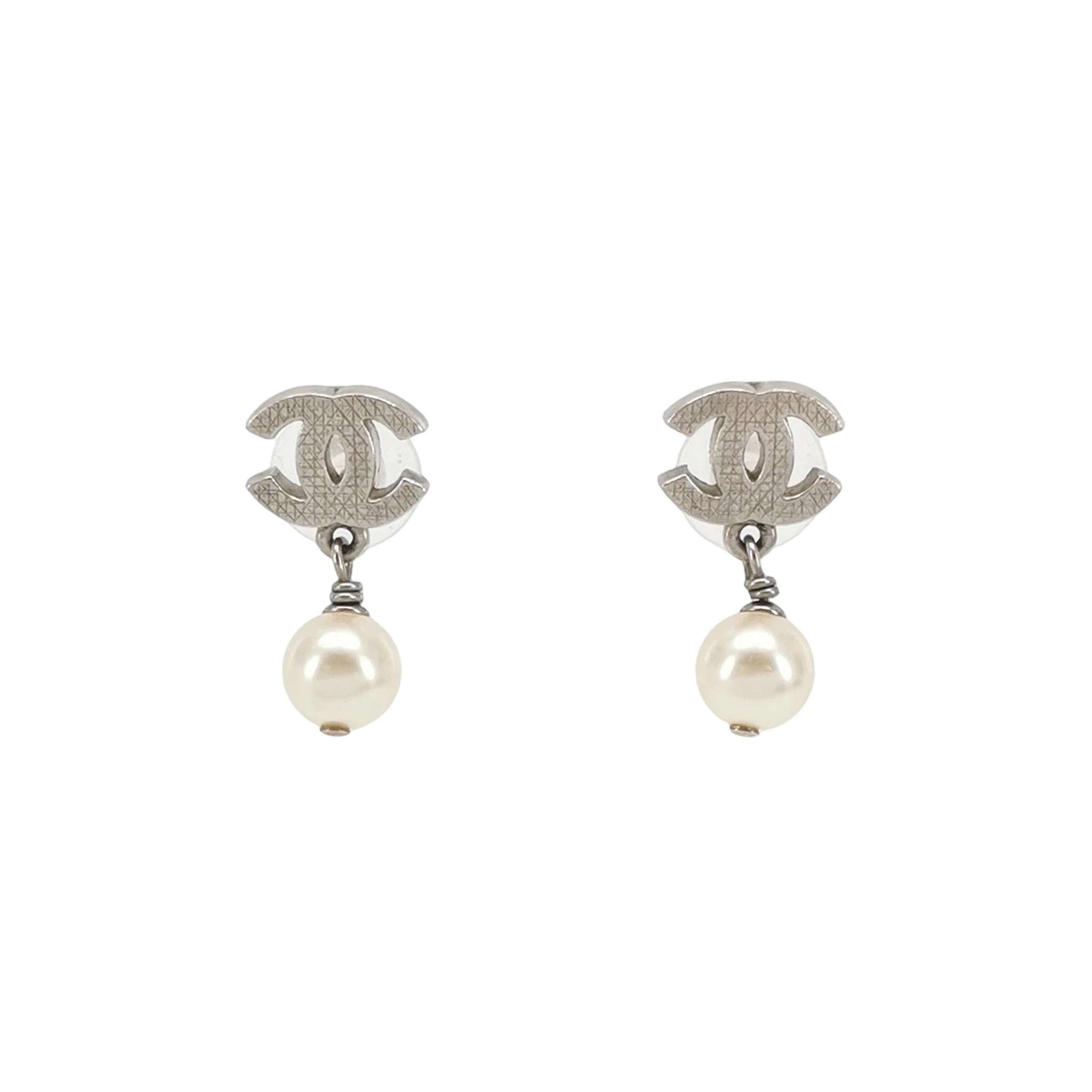 Chanel CC Logo Stud Earrings (10V)