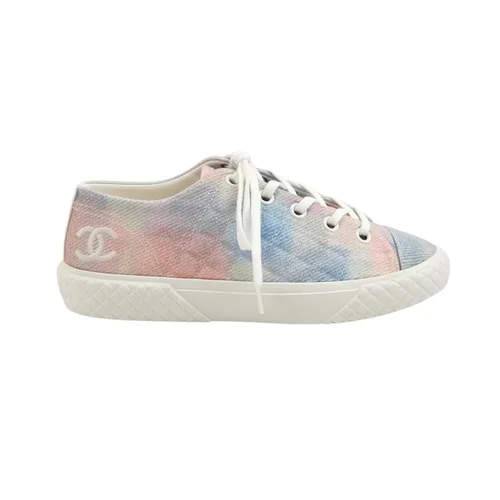 Chanel CC Logo Quilted Lace-Up Sneakers
