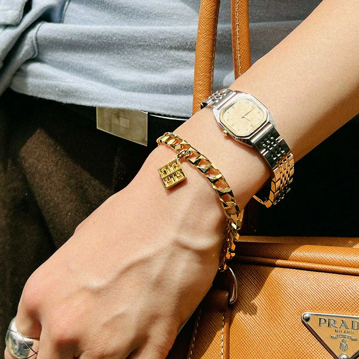 Logo Plate Bracelet Gold